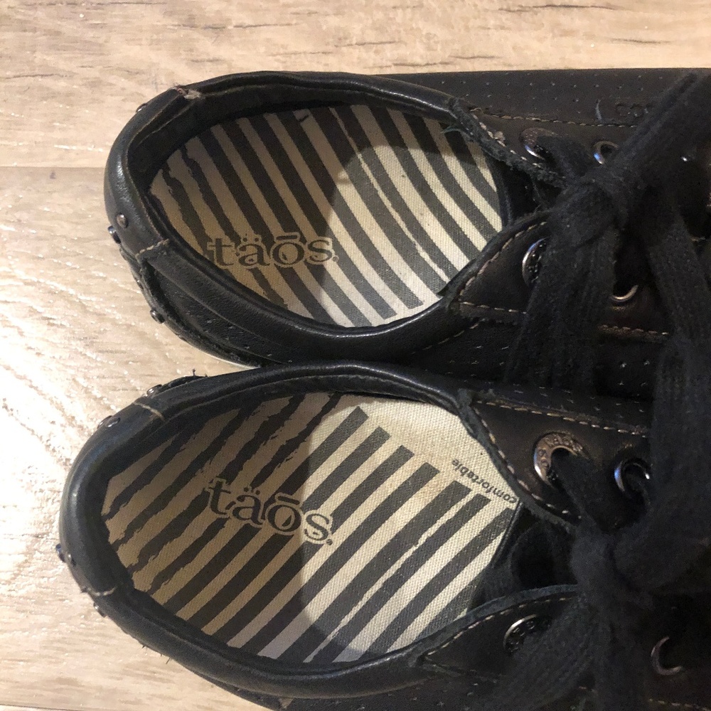 Taos Footwear Freedom Leather Sneaker Size 6 - Picture 3 of 6